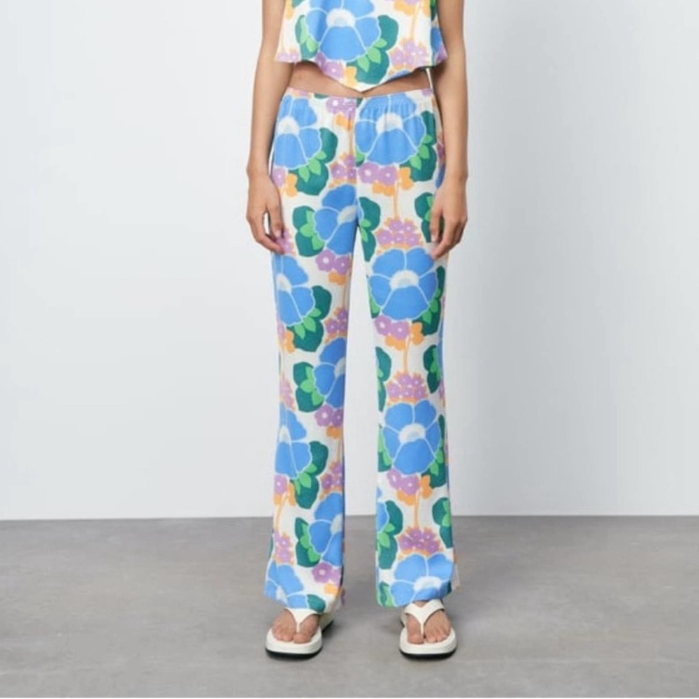 NWT Zara 70s style pull on flower pants